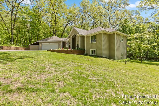 2760 Tyler Trail, Lowell, MI 49331