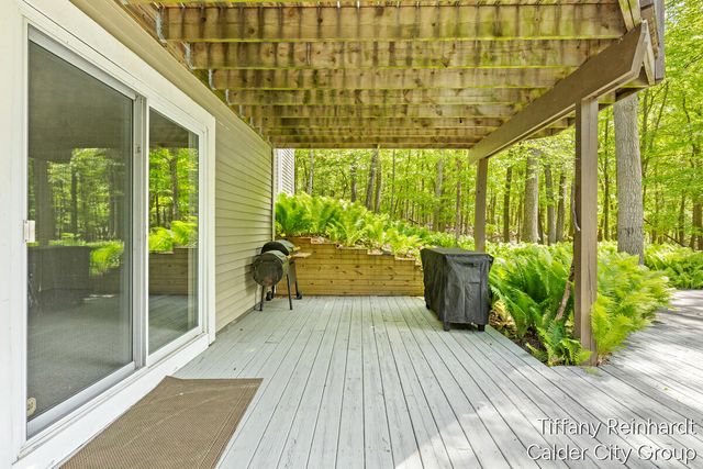 2760 Tyler Trail, Lowell, MI 49331
