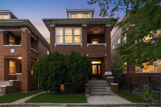 6734 S Maplewood Avenue, Chicago, IL 60629