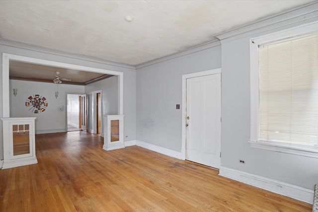 6734 S Maplewood Avenue, Chicago, IL 60629