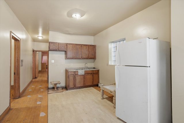 6734 S Maplewood Avenue, Chicago, IL 60629