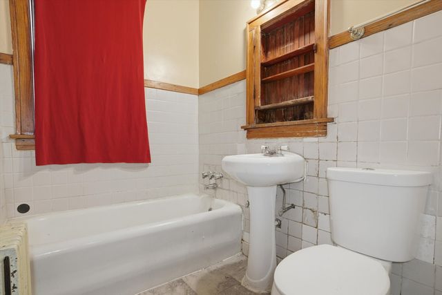 6734 S Maplewood Avenue, Chicago, IL 60629