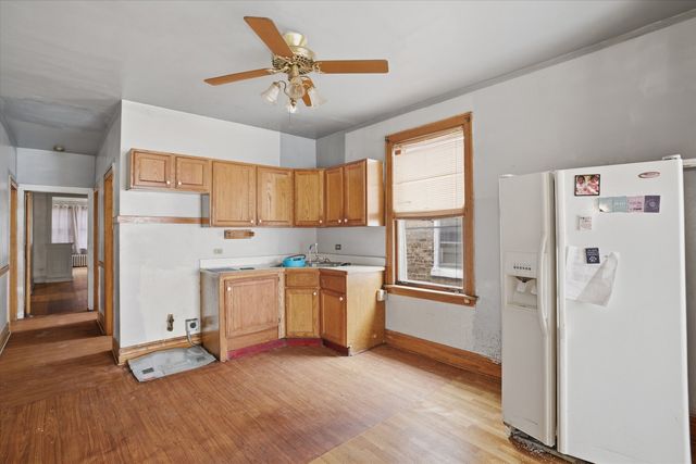 6734 S Maplewood Avenue, Chicago, IL 60629