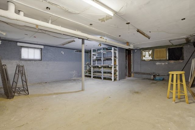 6734 S Maplewood Avenue, Chicago, IL 60629
