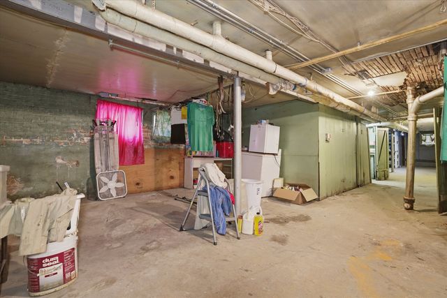 6734 S Maplewood Avenue, Chicago, IL 60629