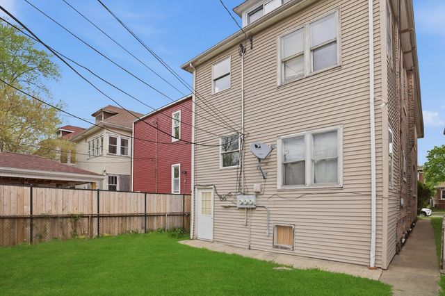 6734 S Maplewood Avenue, Chicago, IL 60629