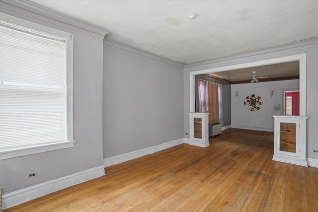 6734 S Maplewood Avenue, Chicago, IL 60629