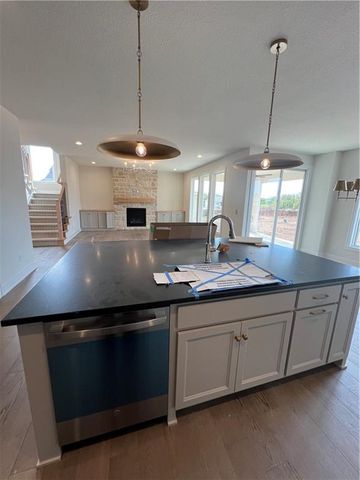 17825 Rainbow Boulevard, Overland Park, KS 66085