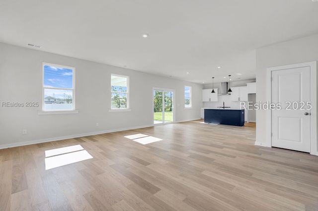 81 Gun Powder Ct, Ridgeland, SC 29936