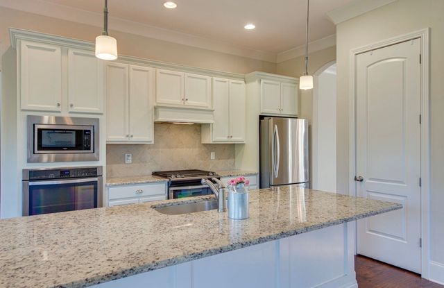 2345 Carouth Ct, Nolensville, TN 37135