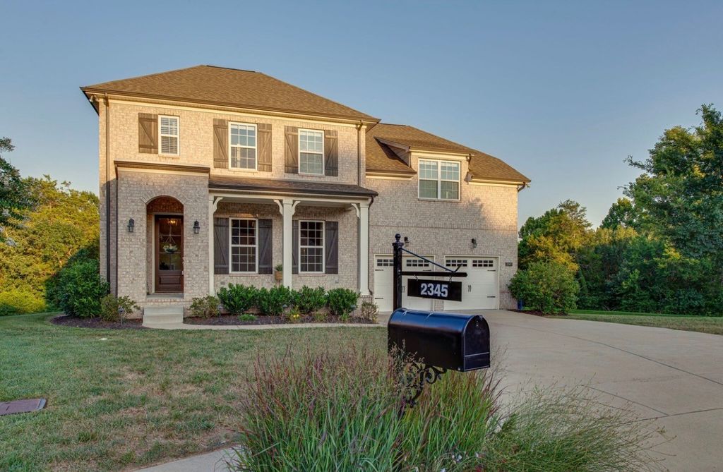 2345 Carouth Ct, Nolensville, TN 37135