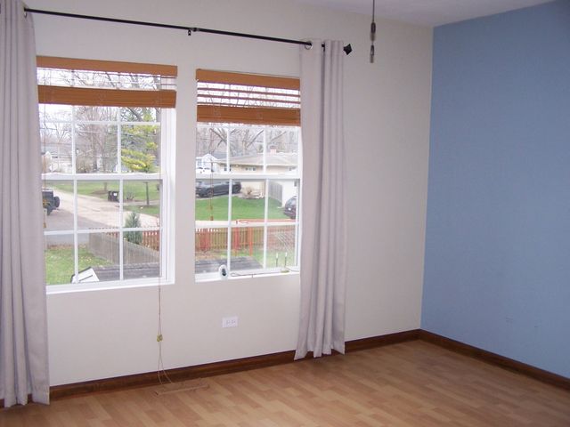 1709 Rogers Avenue, Mchenry, IL 60050