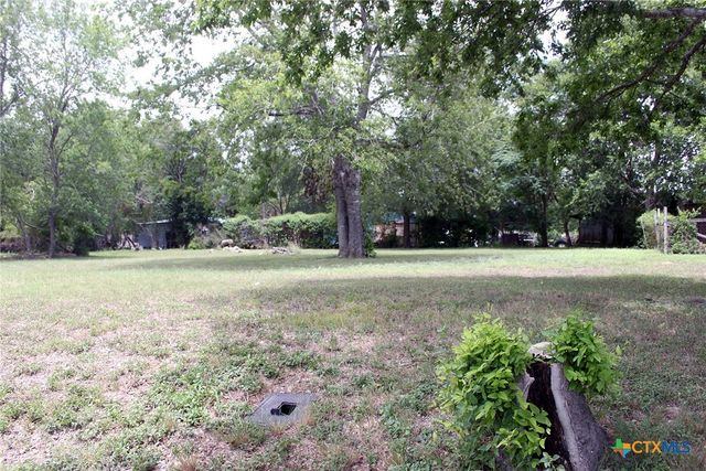 00 N Pecos Street, Lockhart, TX 78644
