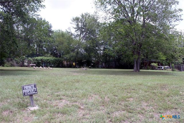 00 N Pecos Street, Lockhart, TX 78644
