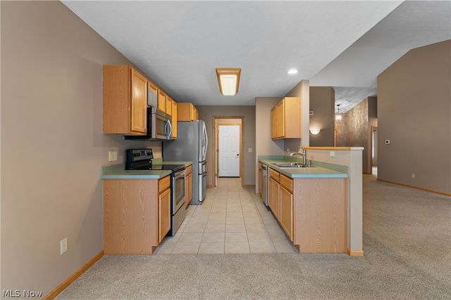 3068 Somerset Drive, Akron, OH 44312