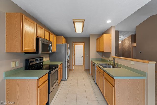 3068 Somerset Drive, Akron, OH 44312