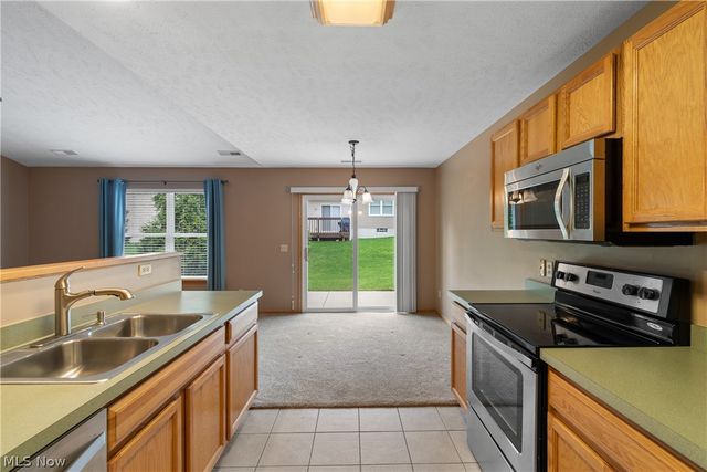 3068 Somerset Drive, Akron, OH 44312