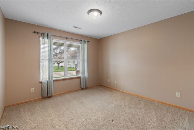 3068 Somerset Drive, Akron, OH 44312