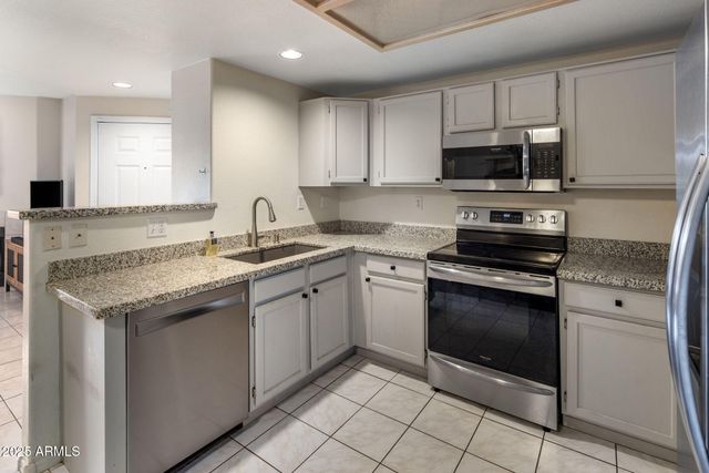 10410 N CAVE CREEK Road 1115, Phoenix, AZ 85020