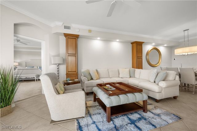 1635 Winding Oaks WAY 101, Naples, FL 34109