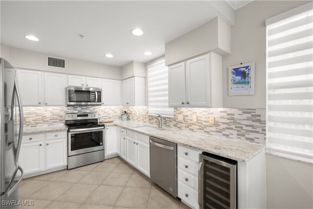 1635 Winding Oaks WAY 101, Naples, FL 34109