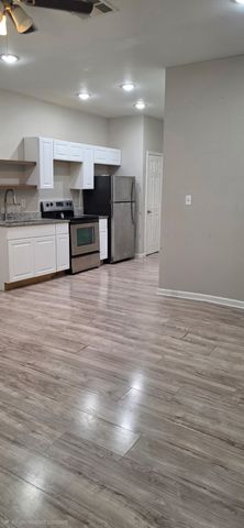 1015 E Cannon Street, Fort Worth, TX 76104