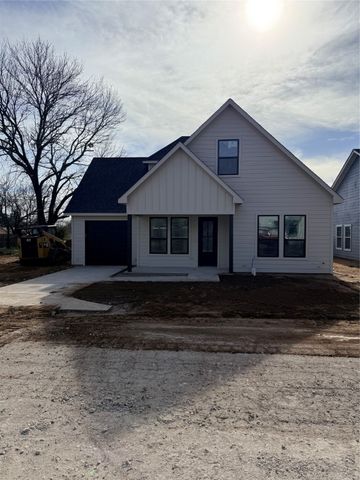 203 Cherry Street, Nocona, TX 76255