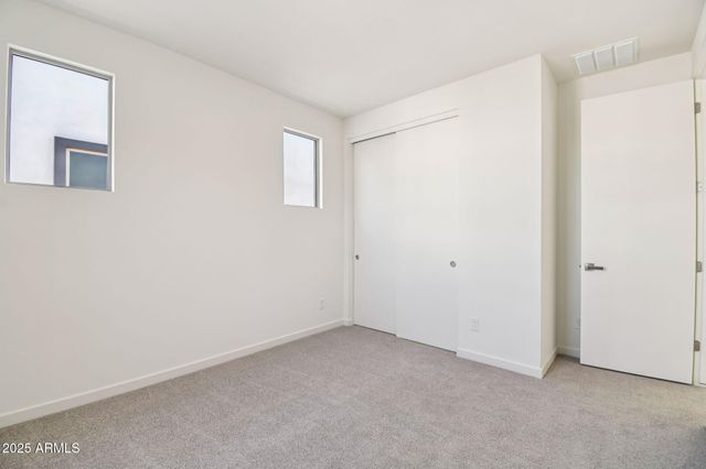 10446 E UPTON Avenue, Mesa, AZ 85212