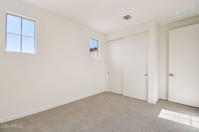 10446 E UPTON Avenue, Mesa, AZ 85212