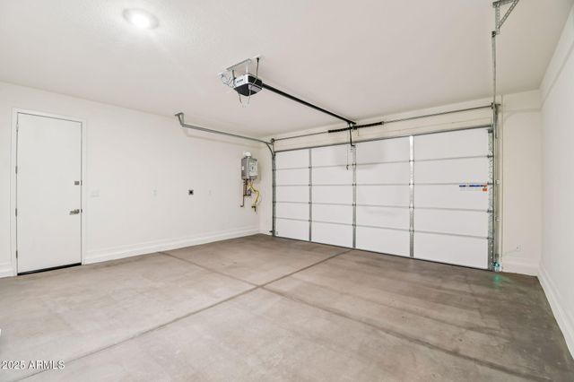 10446 E UPTON Avenue, Mesa, AZ 85212