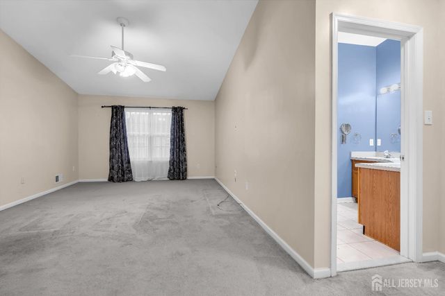 18 BRIDGEPOINTE Drive, South Amboy, NJ 08879