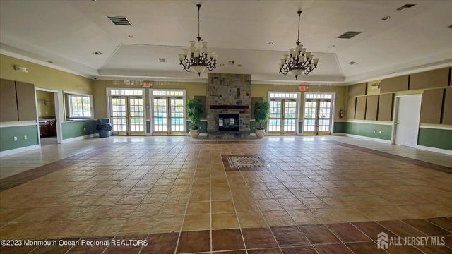 18 BRIDGEPOINTE Drive, South Amboy, NJ 08879