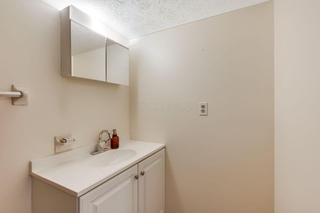 3542 Triton Court, Westerville, OH 43081