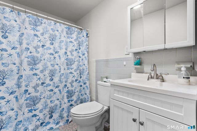 66 Hemingway Avenue, East Haven, CT 06512