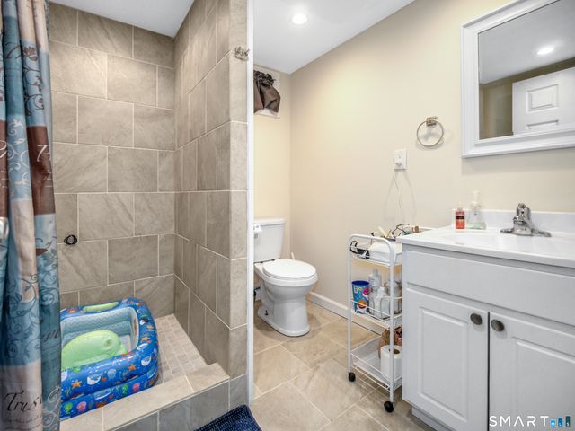 66 Hemingway Avenue, East Haven, CT 06512