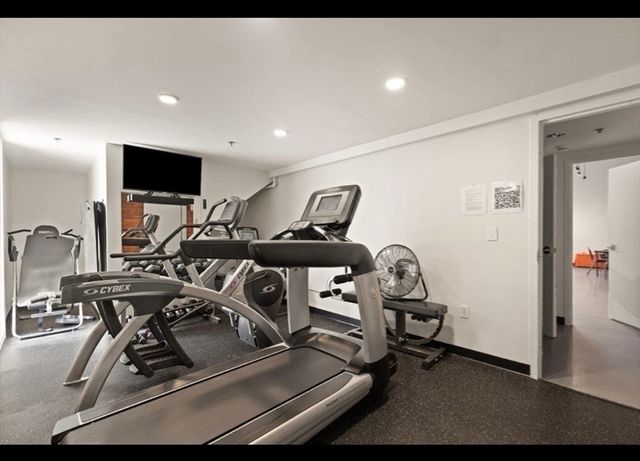 60 Dudley St 27, Chelsea, MA 02150