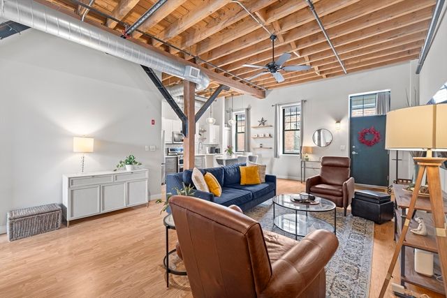 60 Dudley St 27, Chelsea, MA 02150