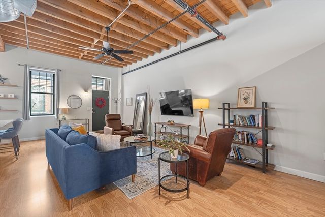 60 Dudley St 27, Chelsea, MA 02150