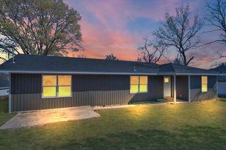 137 Pinewood Drive, Reeds Spring, MO 65737