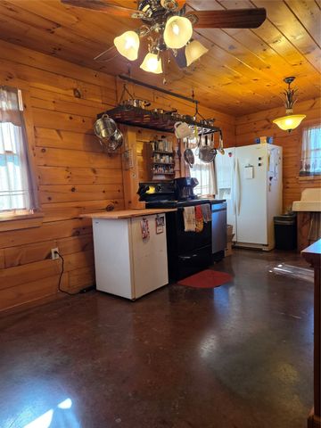 2628 S State Highway 121, Bonham, TX 75418