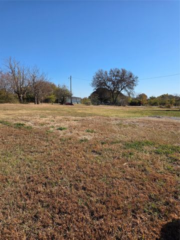 2628 S State Highway 121, Bonham, TX 75418