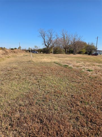 2628 S State Highway 121, Bonham, TX 75418