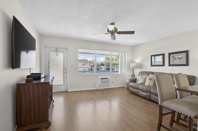 181 Bedford, West Palm Beach, FL 33417