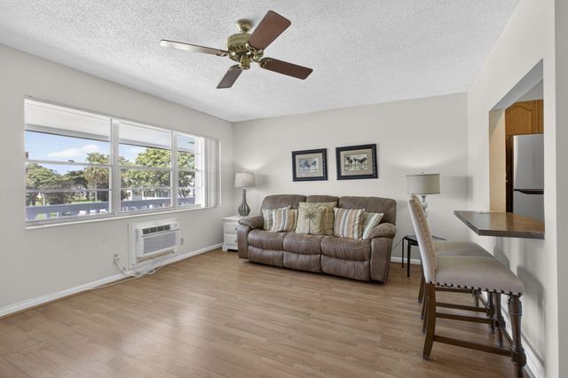 181 Bedford, West Palm Beach, FL 33417