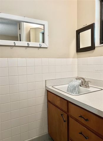 110 GLEN RIDGE AVENUE, Temple Terrace, FL 33617