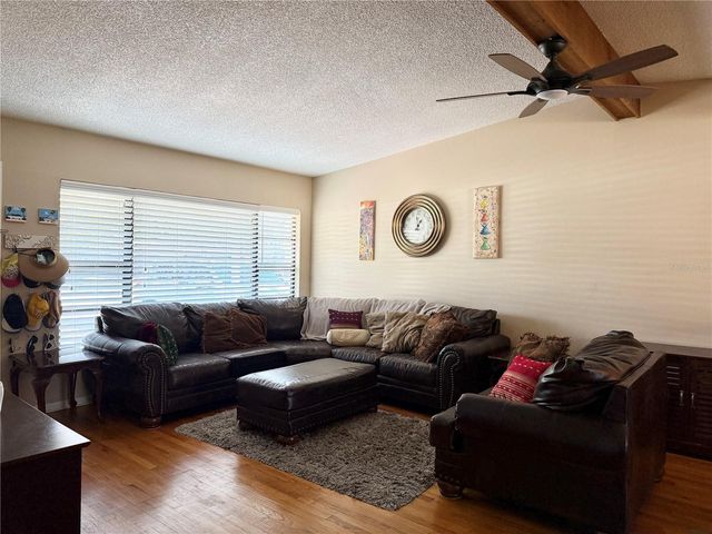 110 GLEN RIDGE AVENUE, Temple Terrace, FL 33617