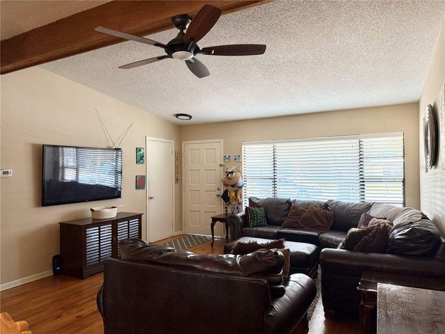 110 GLEN RIDGE AVENUE, Temple Terrace, FL 33617