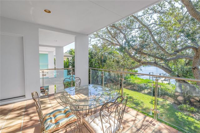 838 MONTEREY BOULEVARD NE, St Petersburg, FL 33704