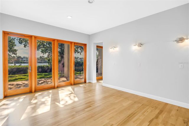 838 MONTEREY BOULEVARD NE, St Petersburg, FL 33704