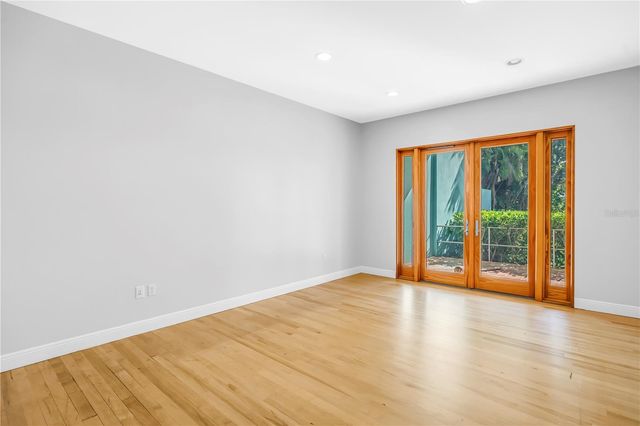 838 MONTEREY BOULEVARD NE, St Petersburg, FL 33704